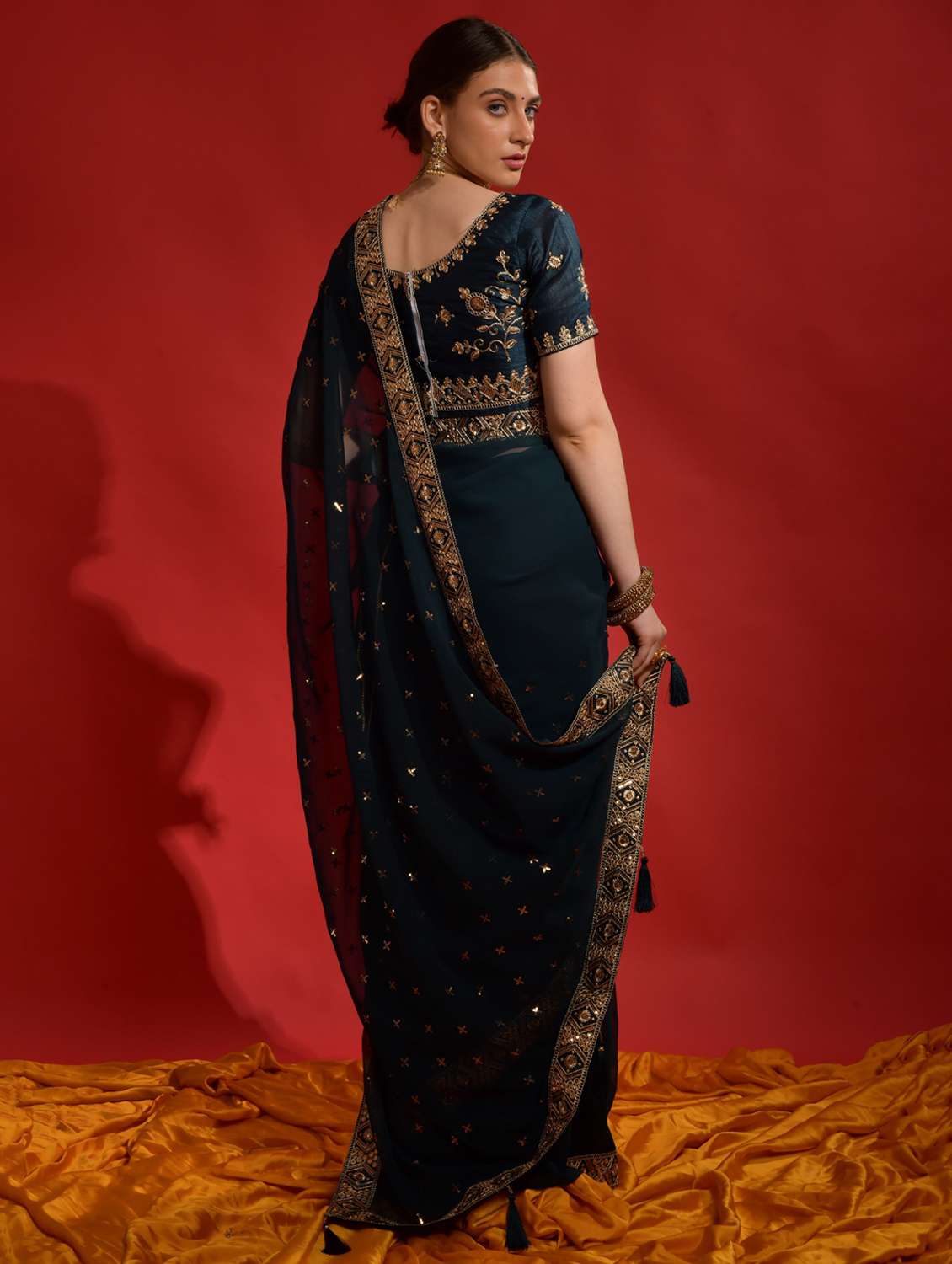 women solid with work embroidered saree with blouse - 22060534 - Standard Image - 2