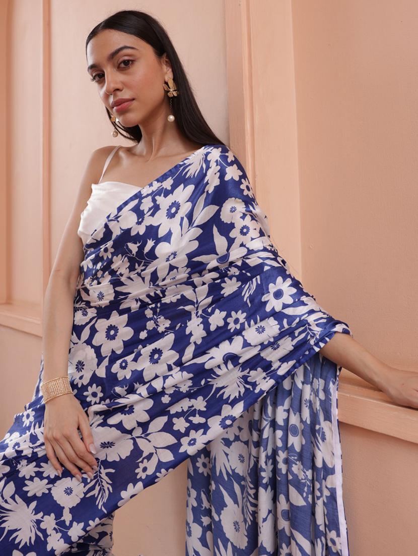 women floral printed saree with blouse - 22060586 - Standard Image - 2
