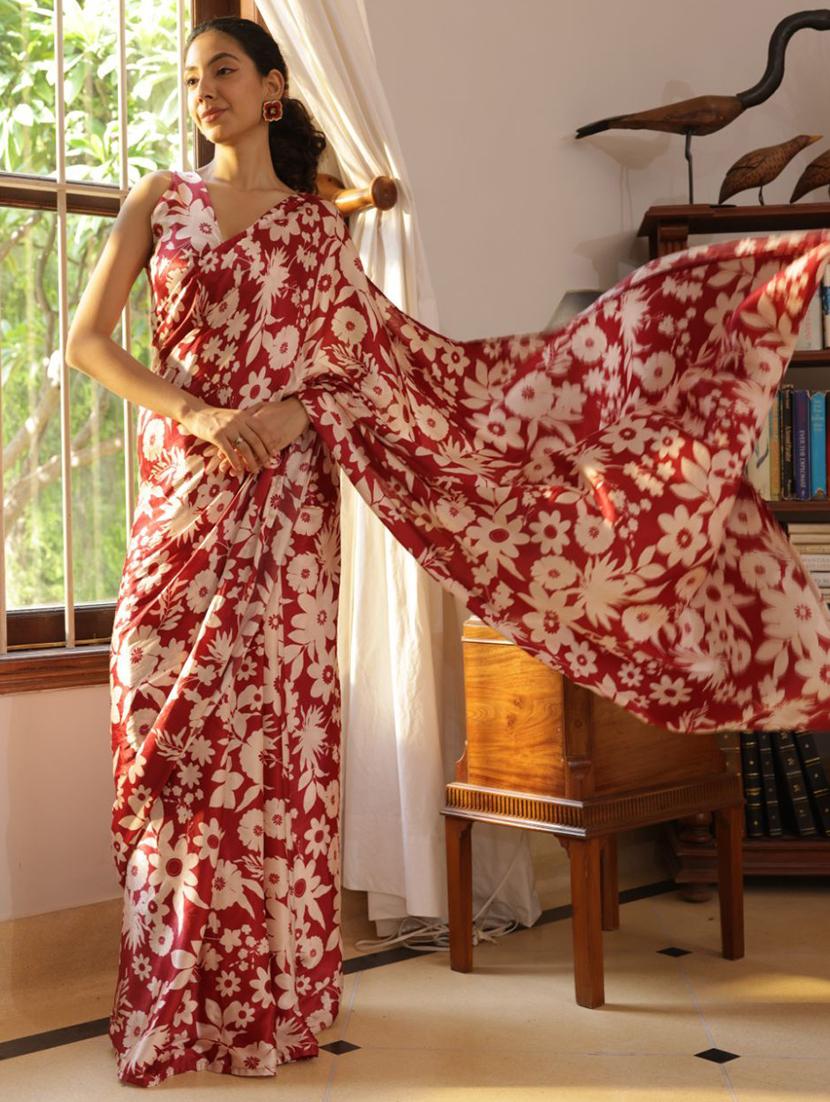women floral printed saree with blouse - 22060589 - Standard Image - 2