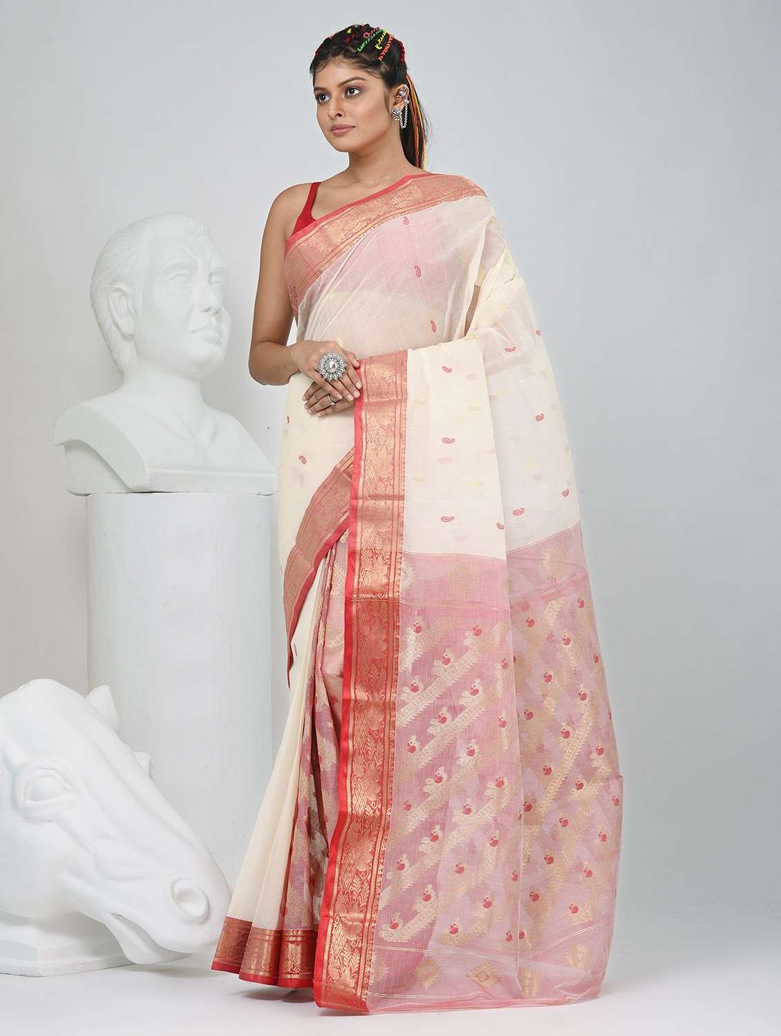 Women Self Design Tant Saree