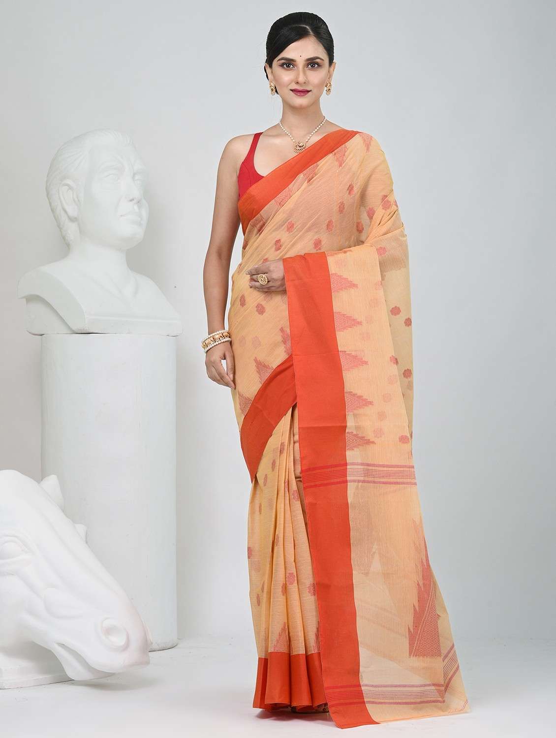 women self design tant saree - 22060642 - Zoom Image - 0