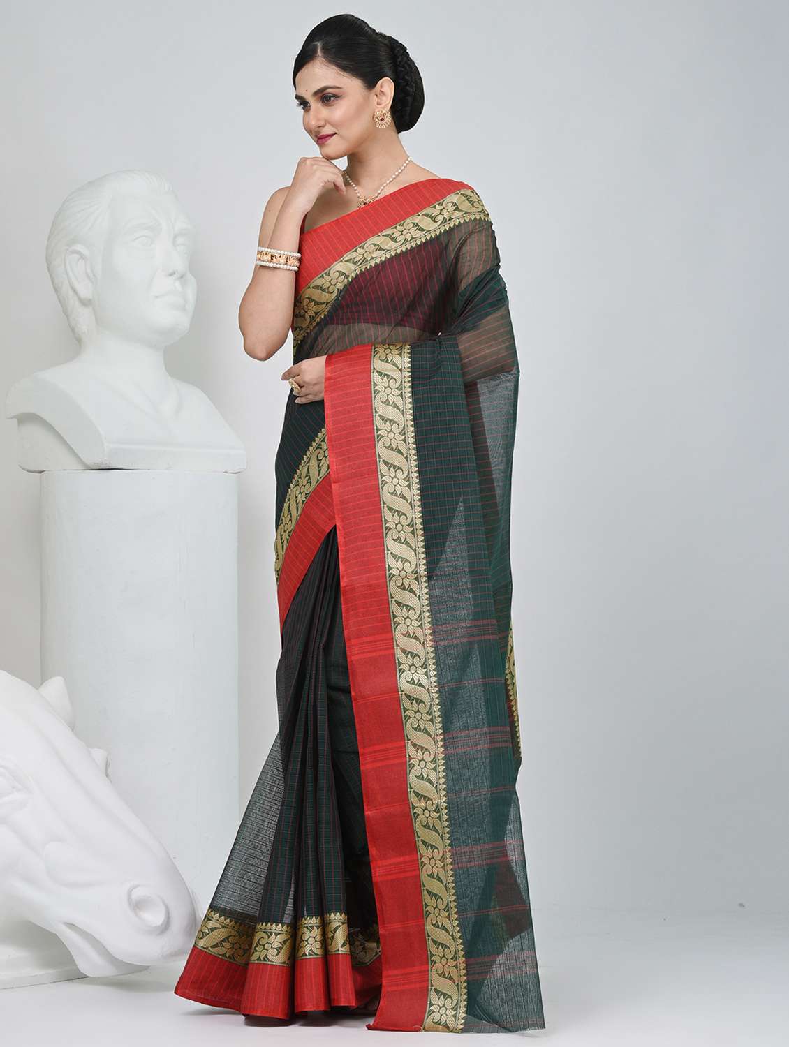 women striped tant saree - 22060663 -  Standard Image - 2