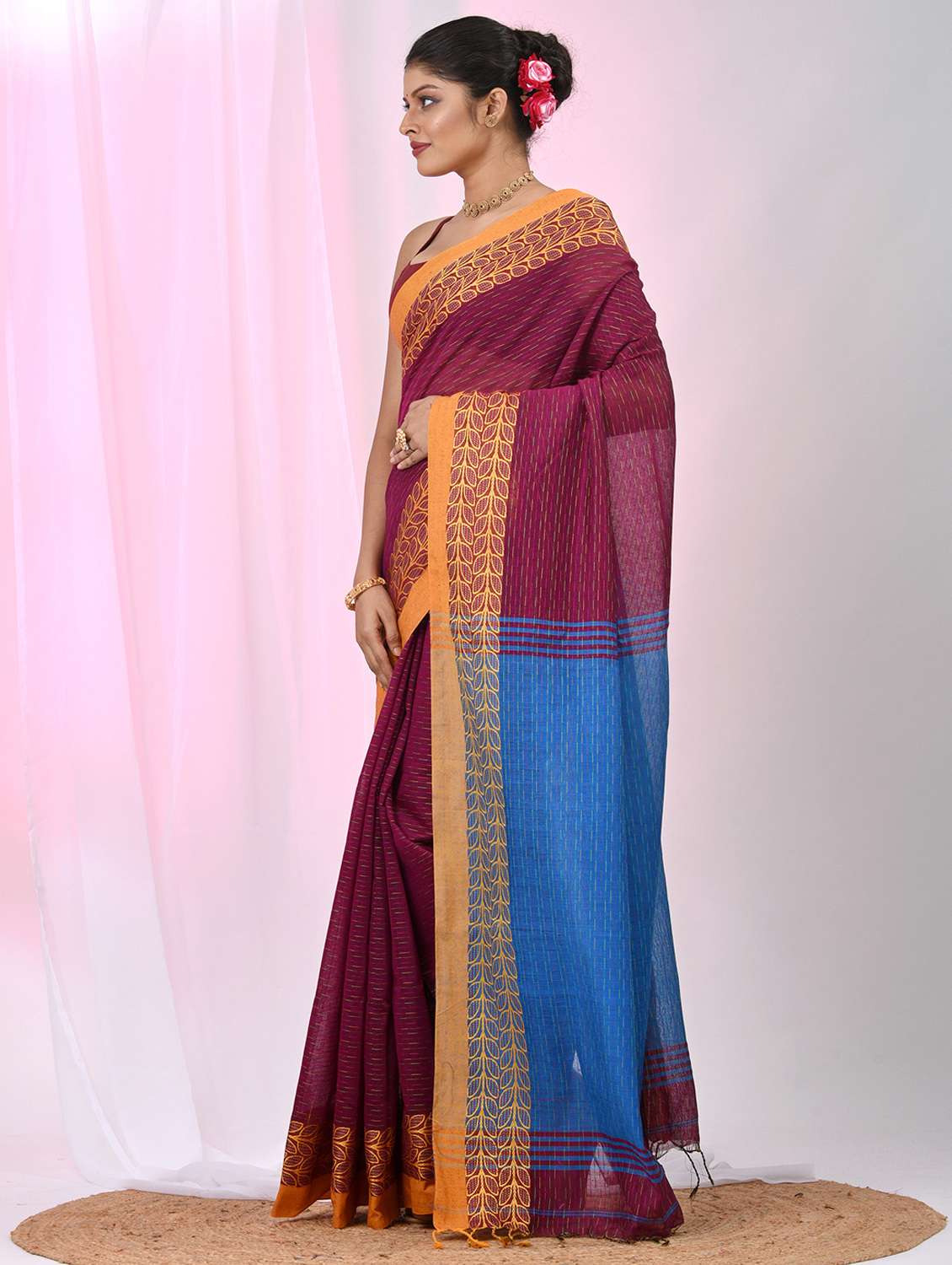 women self design handloom saree with blouse - 22060672 -  Standard Image - 2