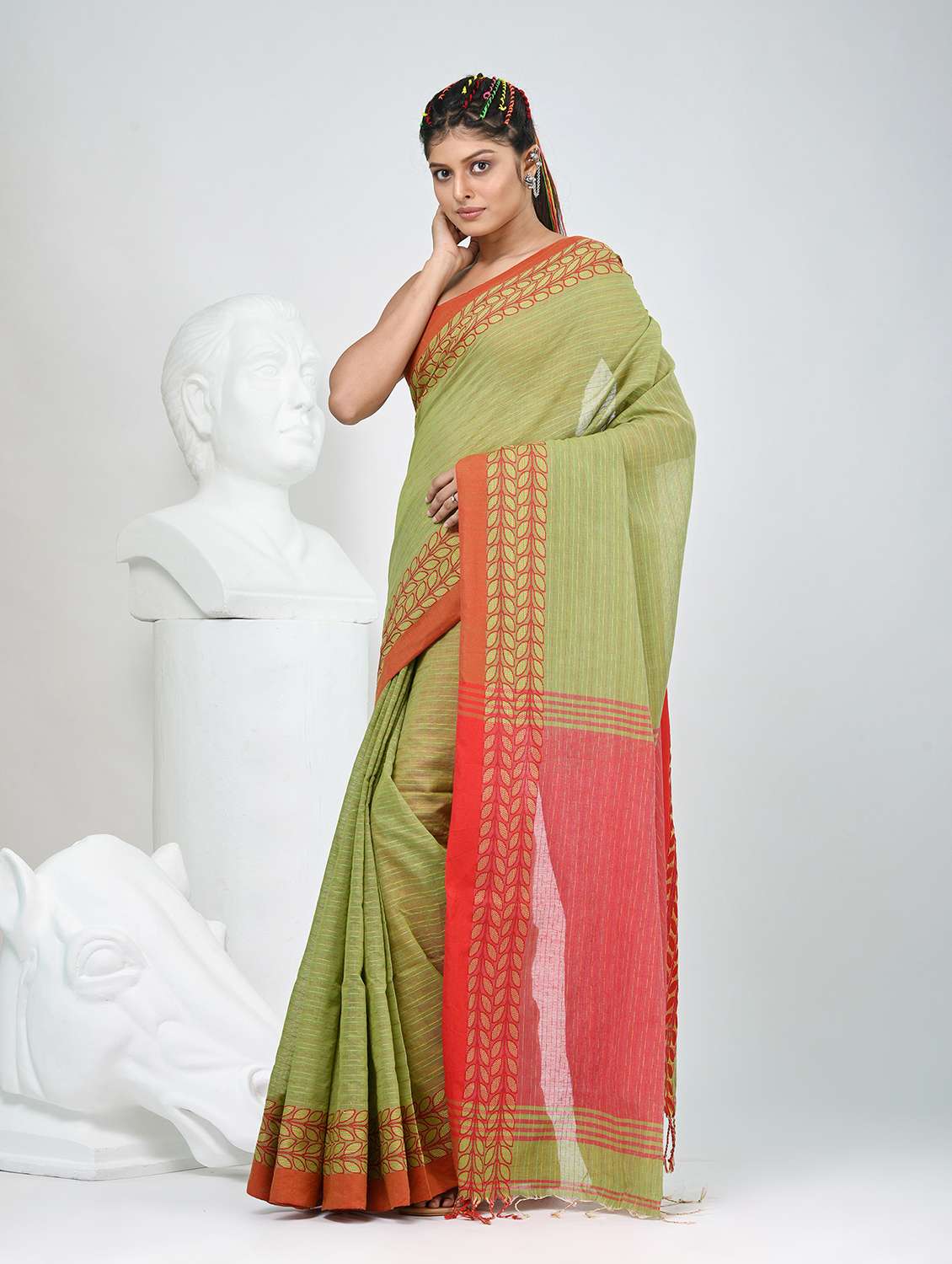 women self design handloom saree with blouse - 22060675 -  Standard Image - 2