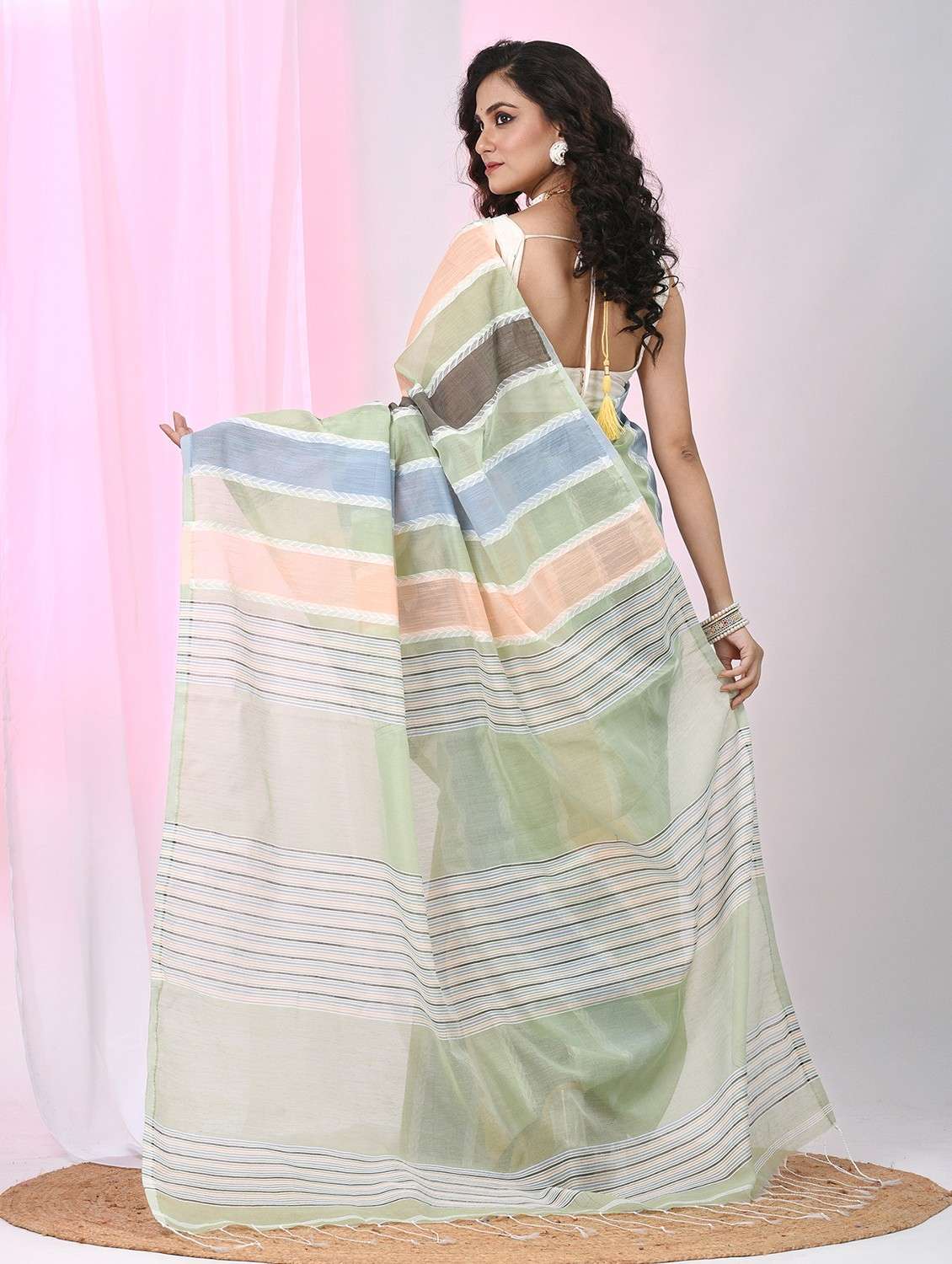 women striped handloom saree with blouse - 22060681 -  Standard Image - 2