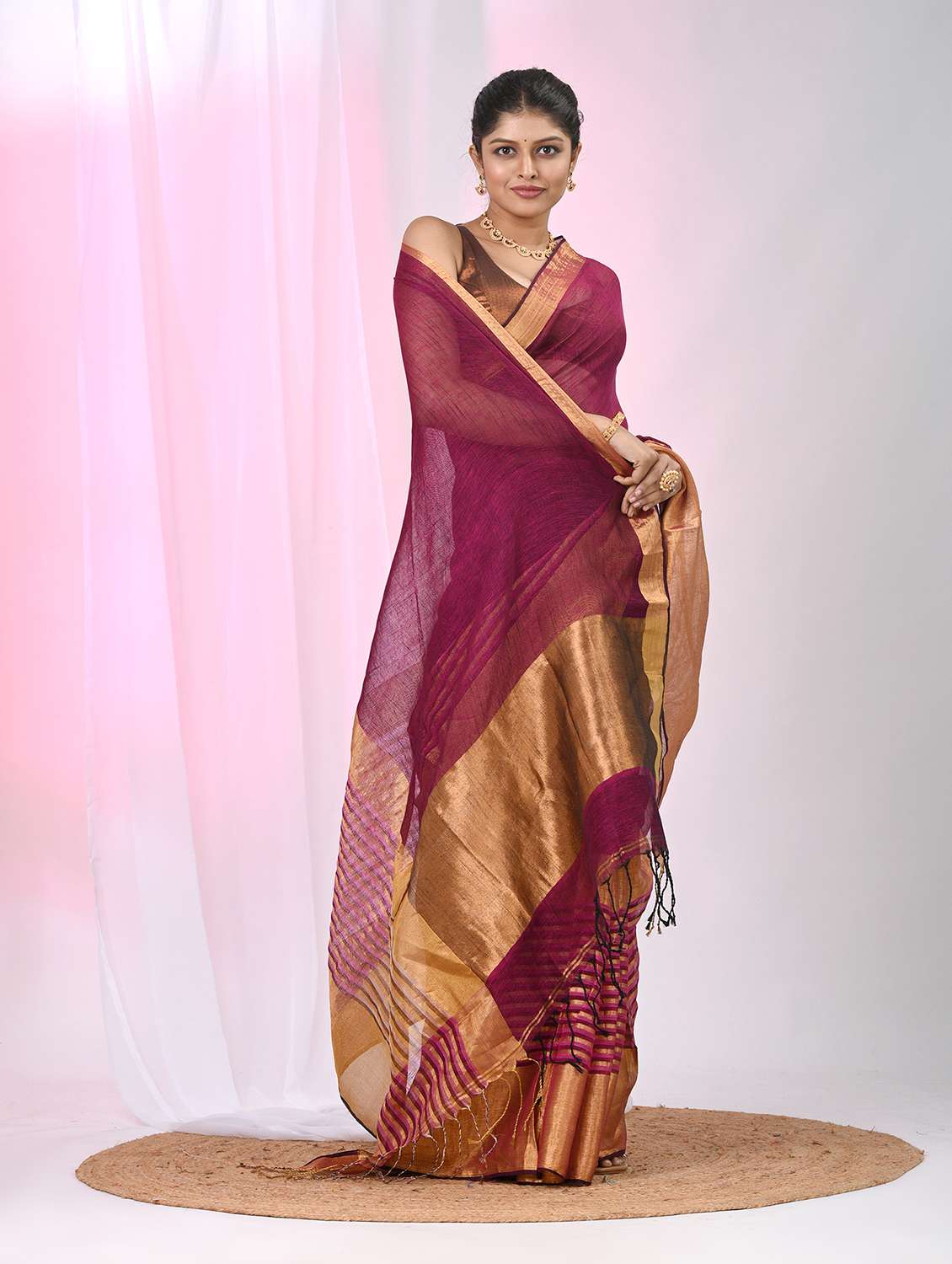 women self design handloom saree with blouse - 22060694 - Standard Image - 2