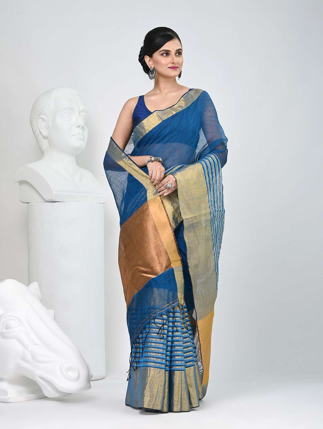 women self design handloom saree with blouse - 22060695 - Standard Image - 2