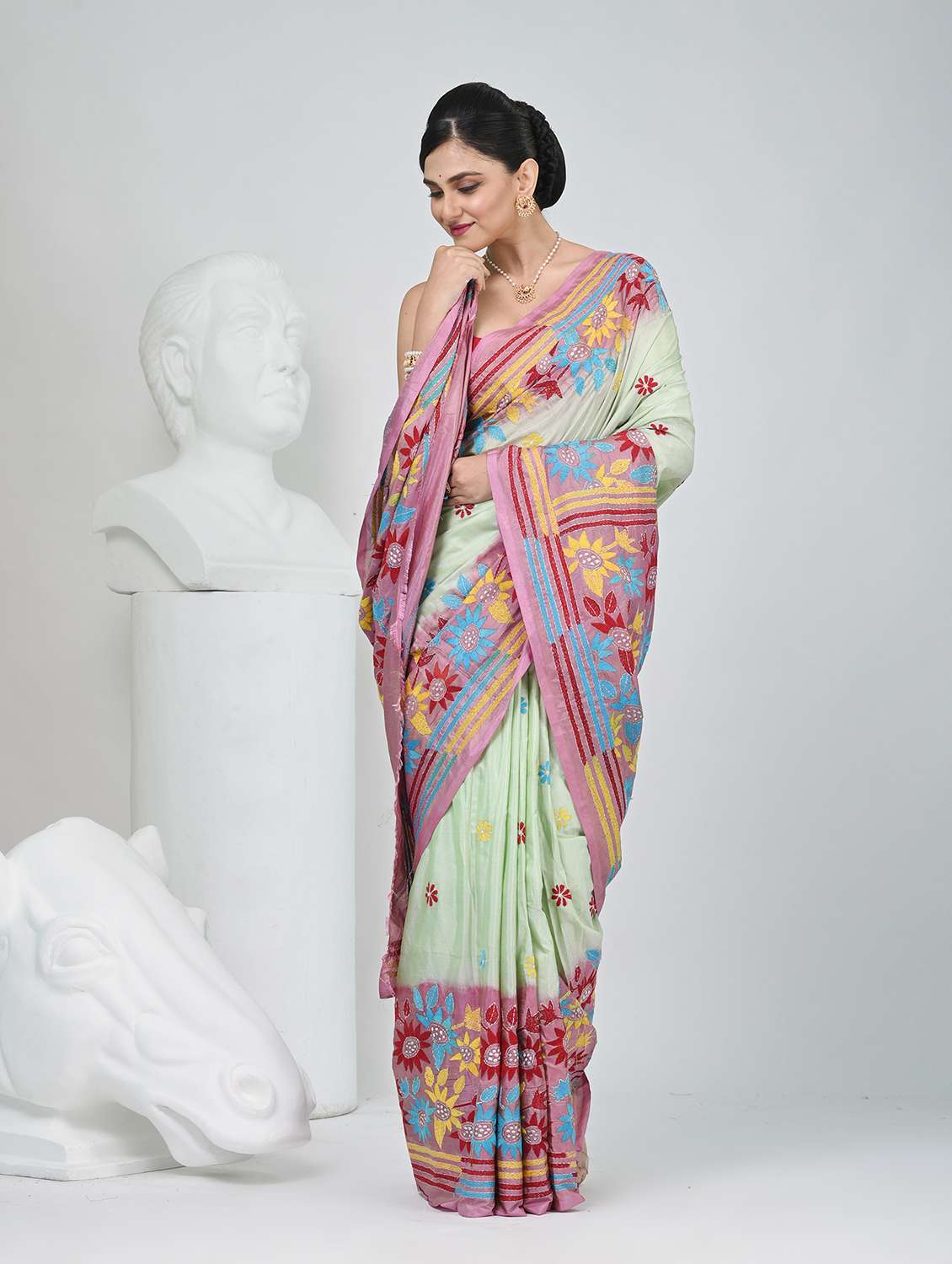 women solid with work handloom saree with blouse - 22060734 - Standard Image - 2