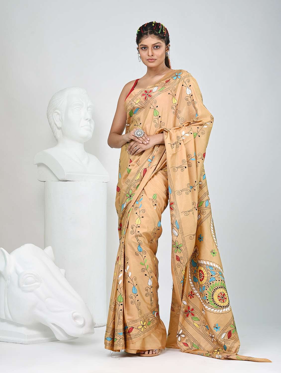 women solid with work handloom saree with blouse - 22060755 - Standard Image - 2