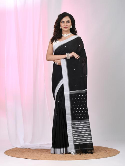 women self design handloom saree with blouse - 22060769 - Standard Image - 0