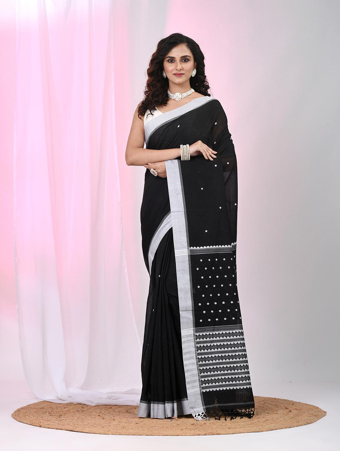 women self design handloom saree with blouse - 22060769 - Zoom Image - 0