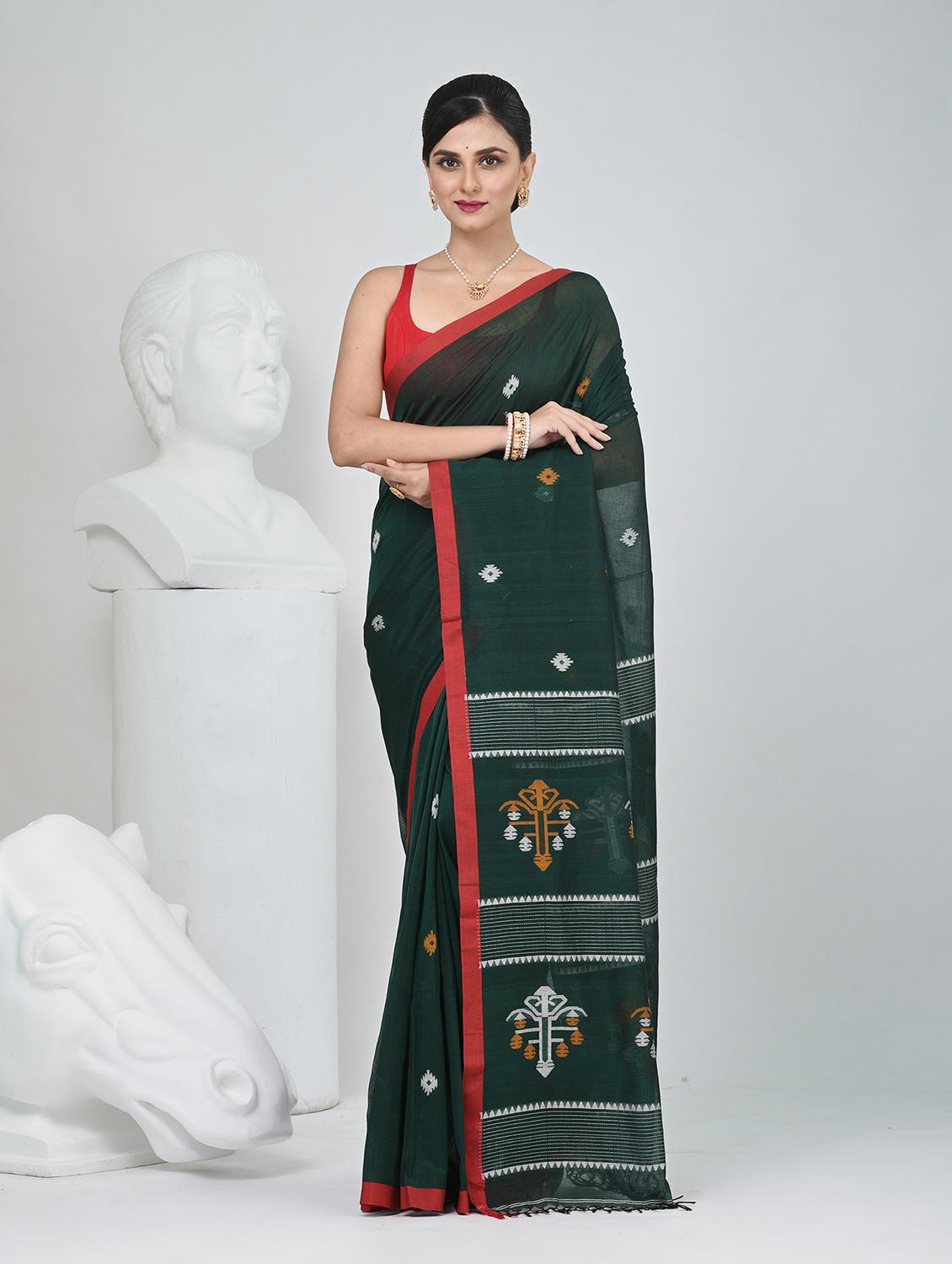 women self design handloom saree with blouse - 22060791 - Zoom Image - 0