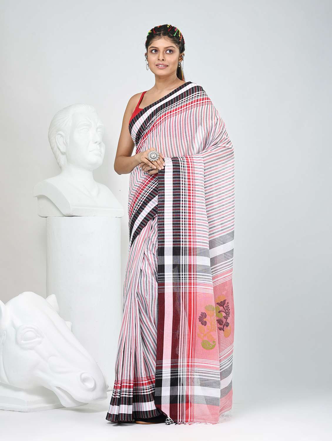 women striped handloom saree with blouse - 22060794 -  Standard Image - 2