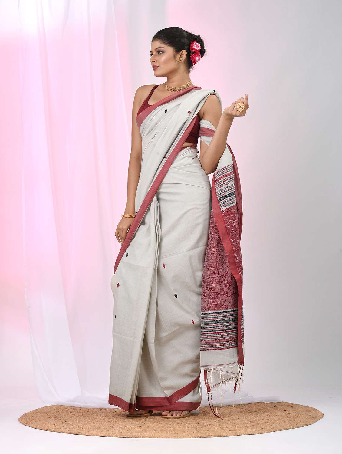 women self design handloom saree with blouse - 22060813 -  Standard Image - 2