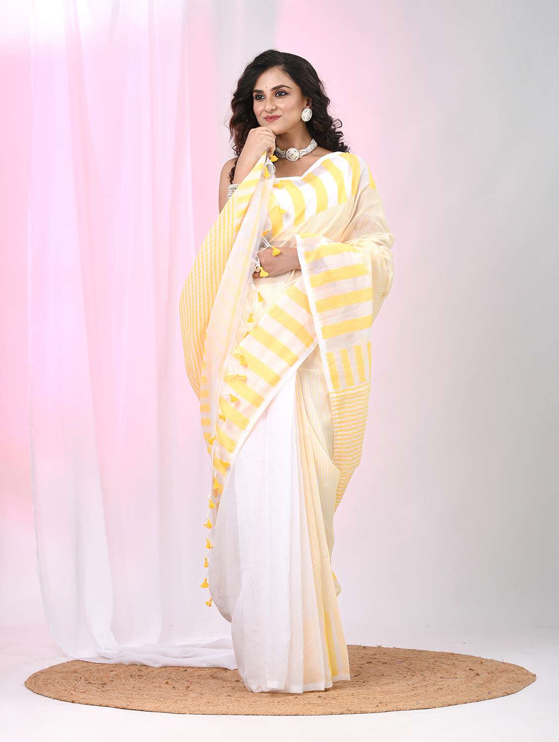 women striped handloom saree with blouse - 22060825 -  Standard Image - 2