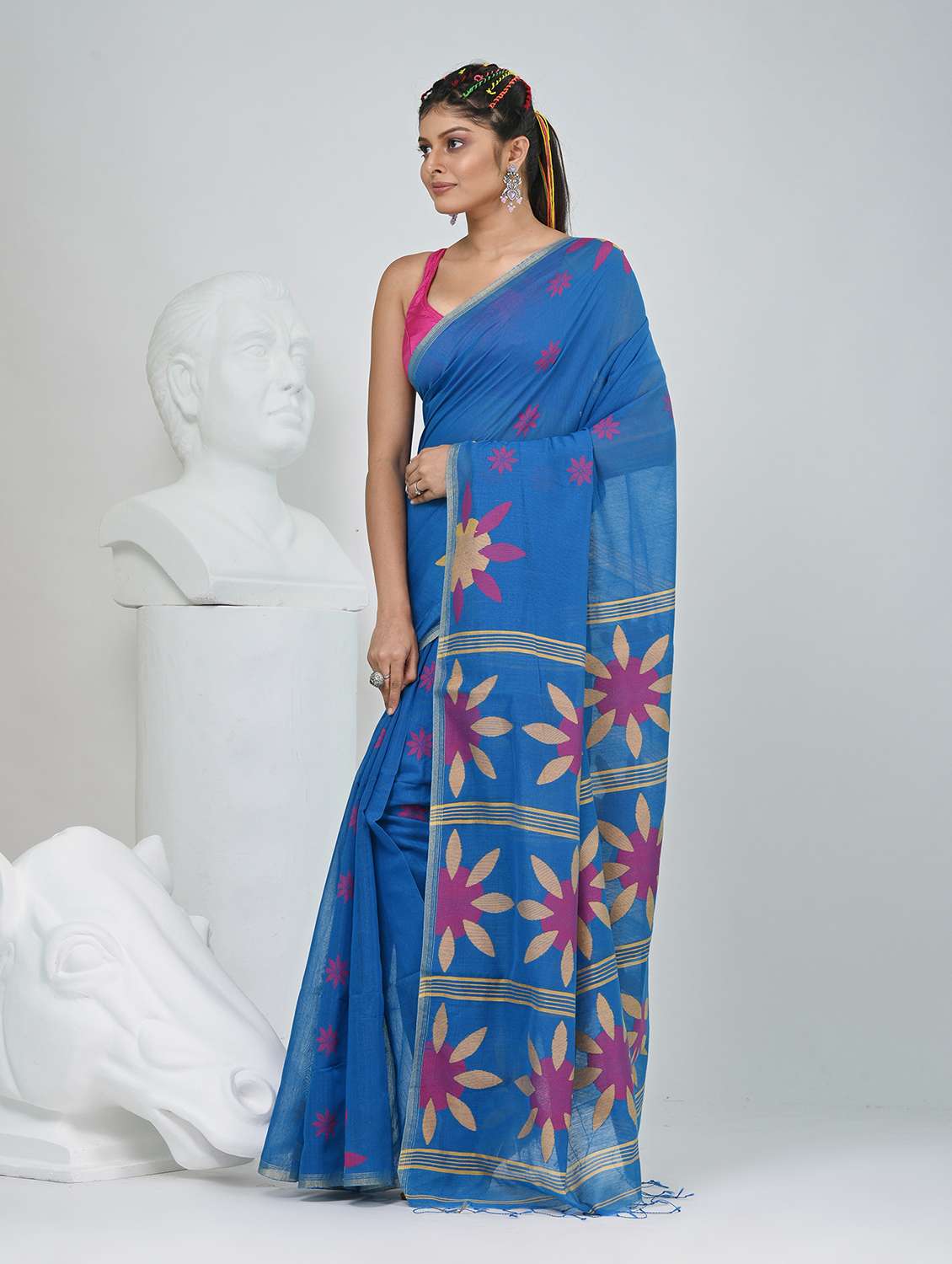 women self design handloom saree with blouse - 22060828 -  Standard Image - 2