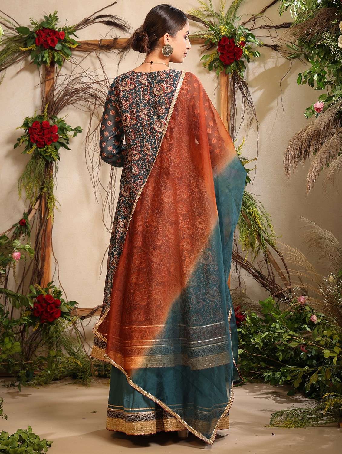 women printed long sleeve kurta sharara with dupatta set - 22061452 - Standard Image - 2