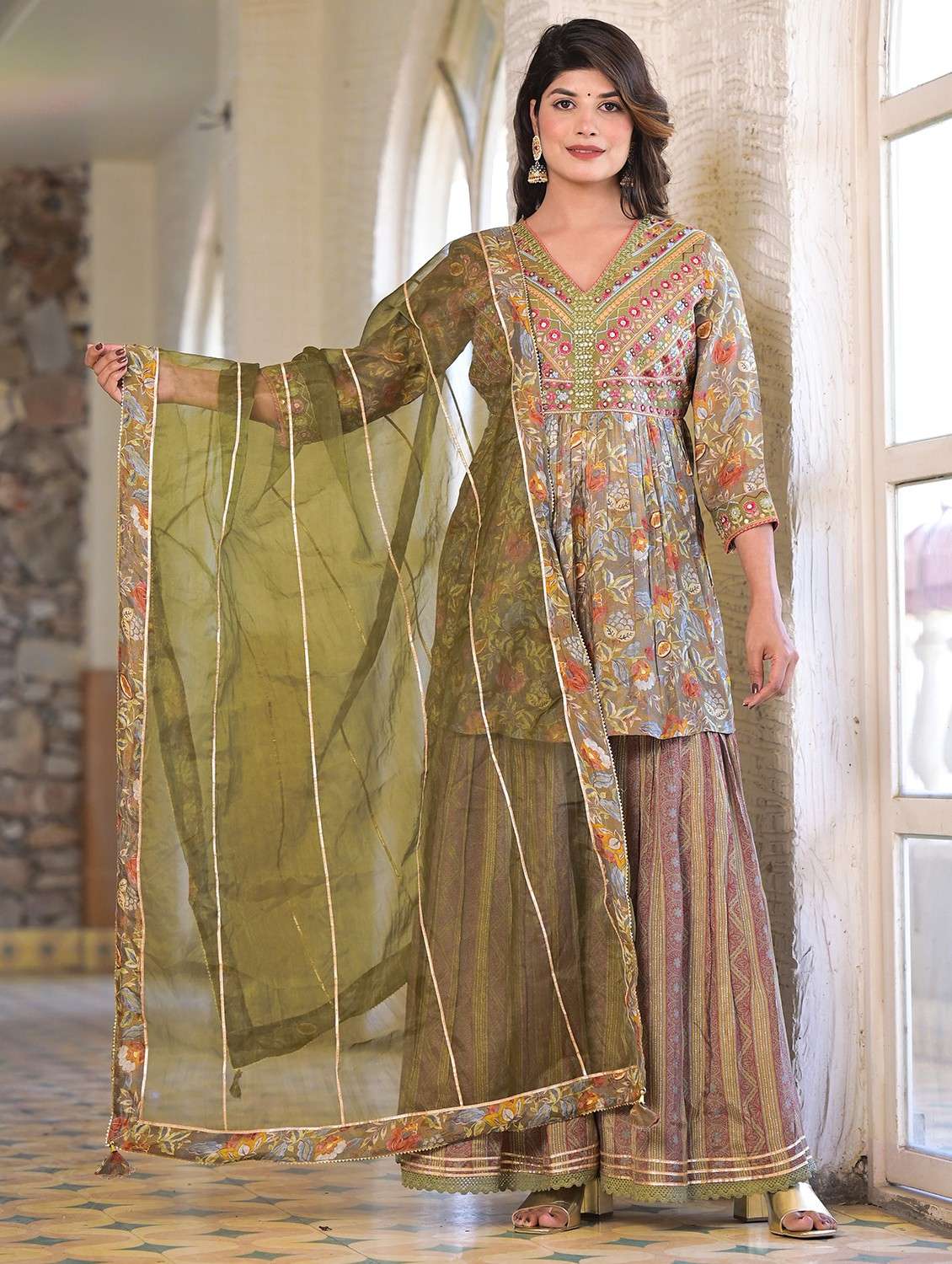 women three quarter sleeve kurta sharara with dupatta set