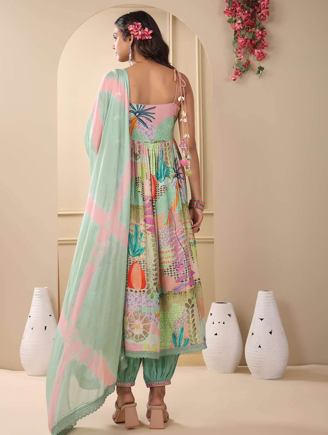 women printed sleeveless kurta salwar with dupatta set - 22061458 - Standard Image - 2