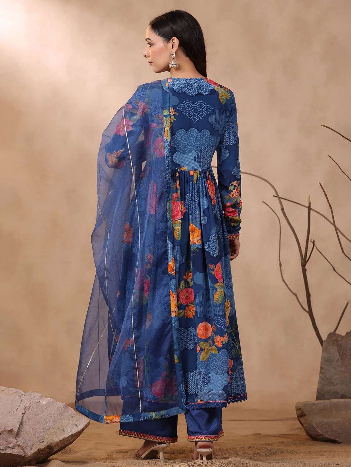 women printed long sleeve kurta pant with dupatta set - 22061497 - Standard Image - 2
