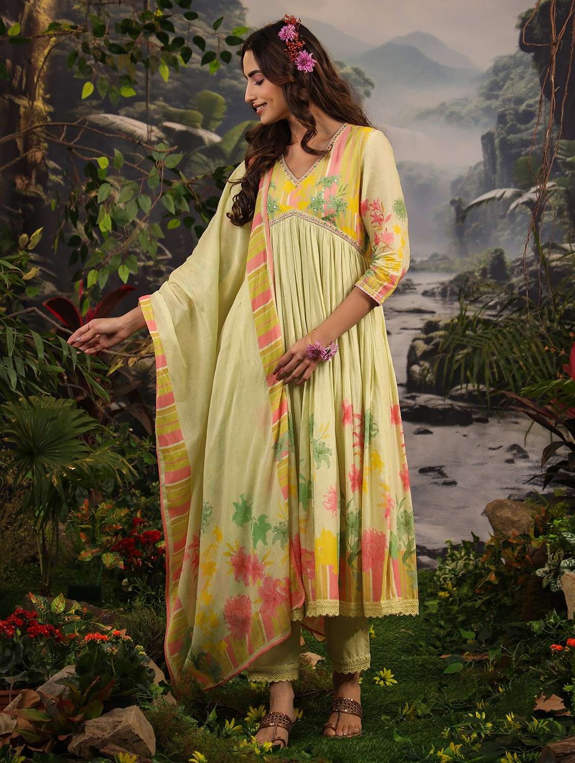 women floral three quarter sleeve kurta pant with dupatta set - 22061500 - Standard Image - 2