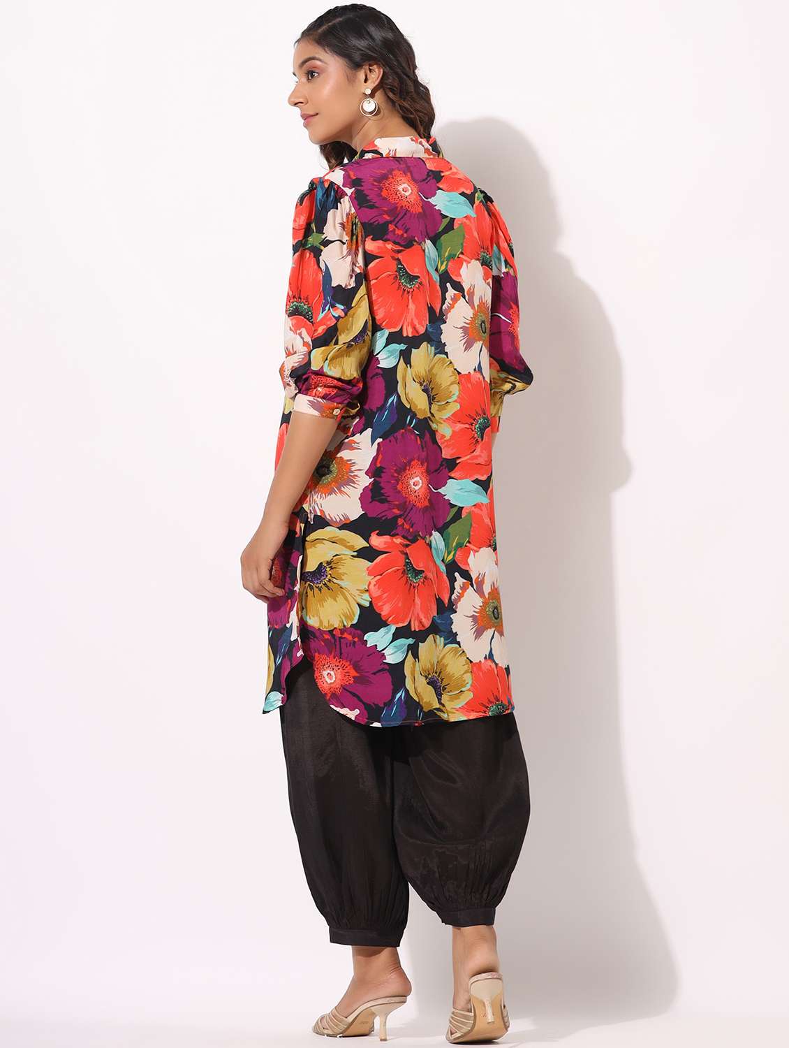 women floral printed three quarter sleeve kurta salwar set - 22061513 - Standard Image - 2