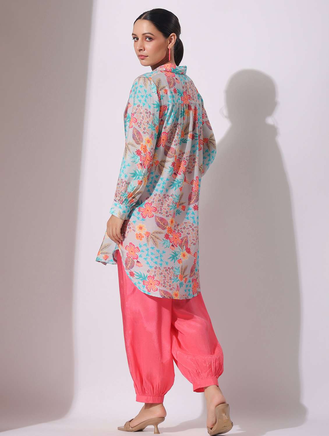 women floral printed three quarter sleeve kurta salwar set - 22061514 -  Standard Image - 2