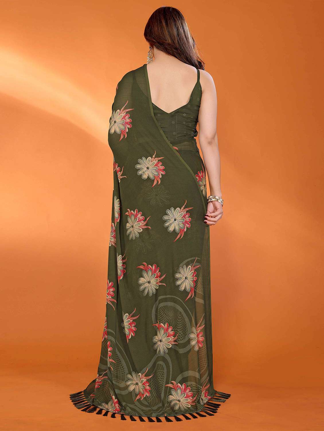 women floral printed saree with blouse - 22061567 -  Standard Image - 2