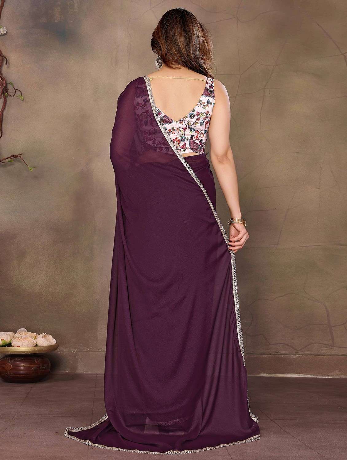 women solid plain embellished bordered saree with blouse - 22061588 -  Standard Image - 2