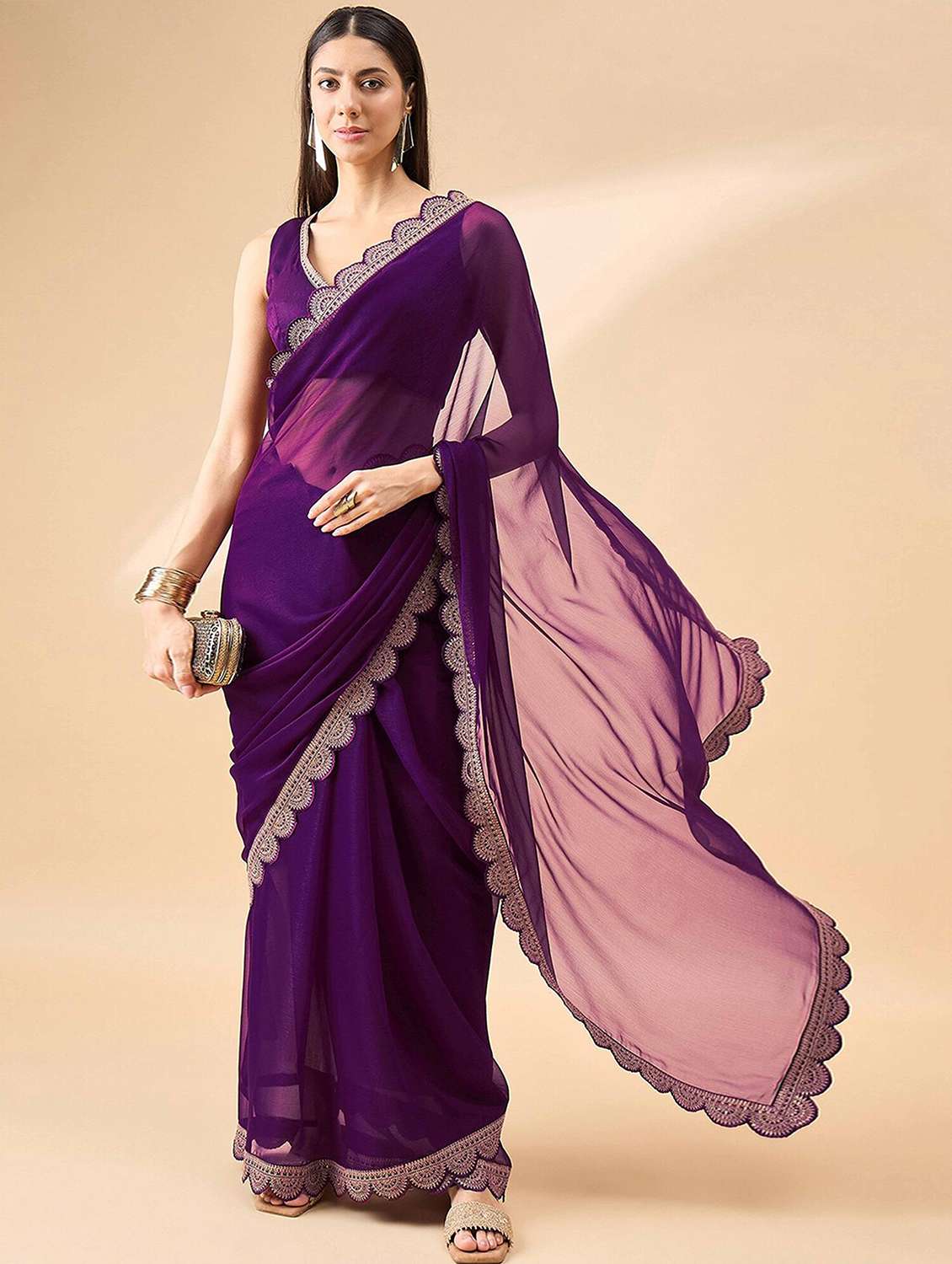 women solid with bordered saree with blouse