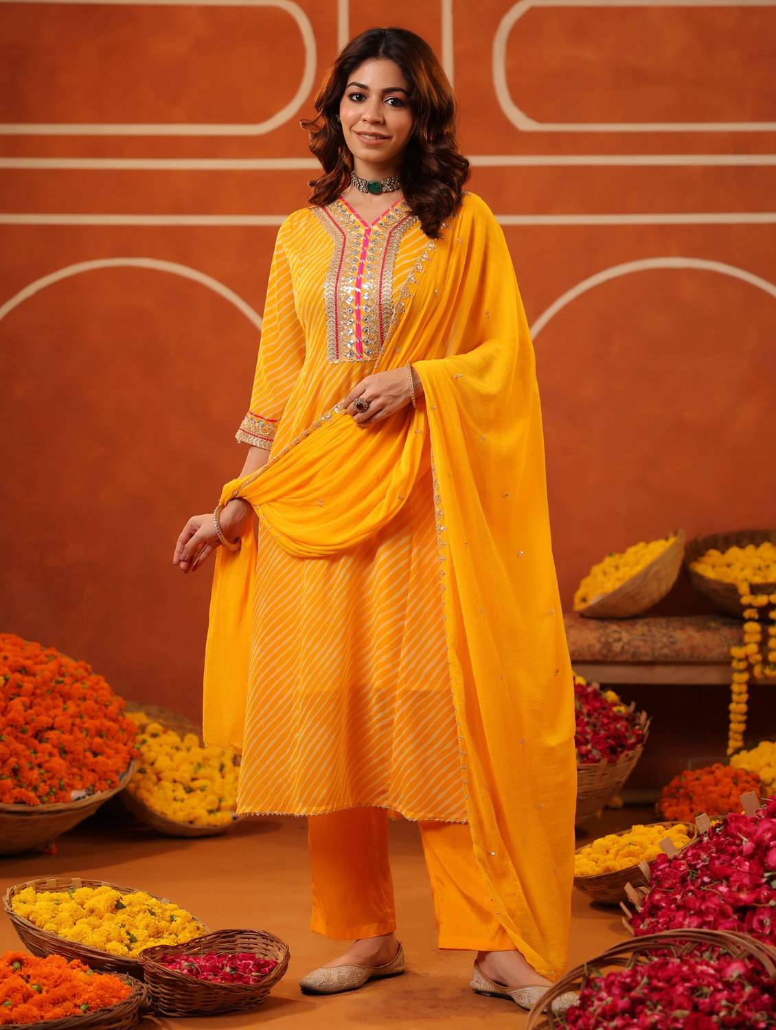 women three quarter sleeve kurta pant with dupatta set