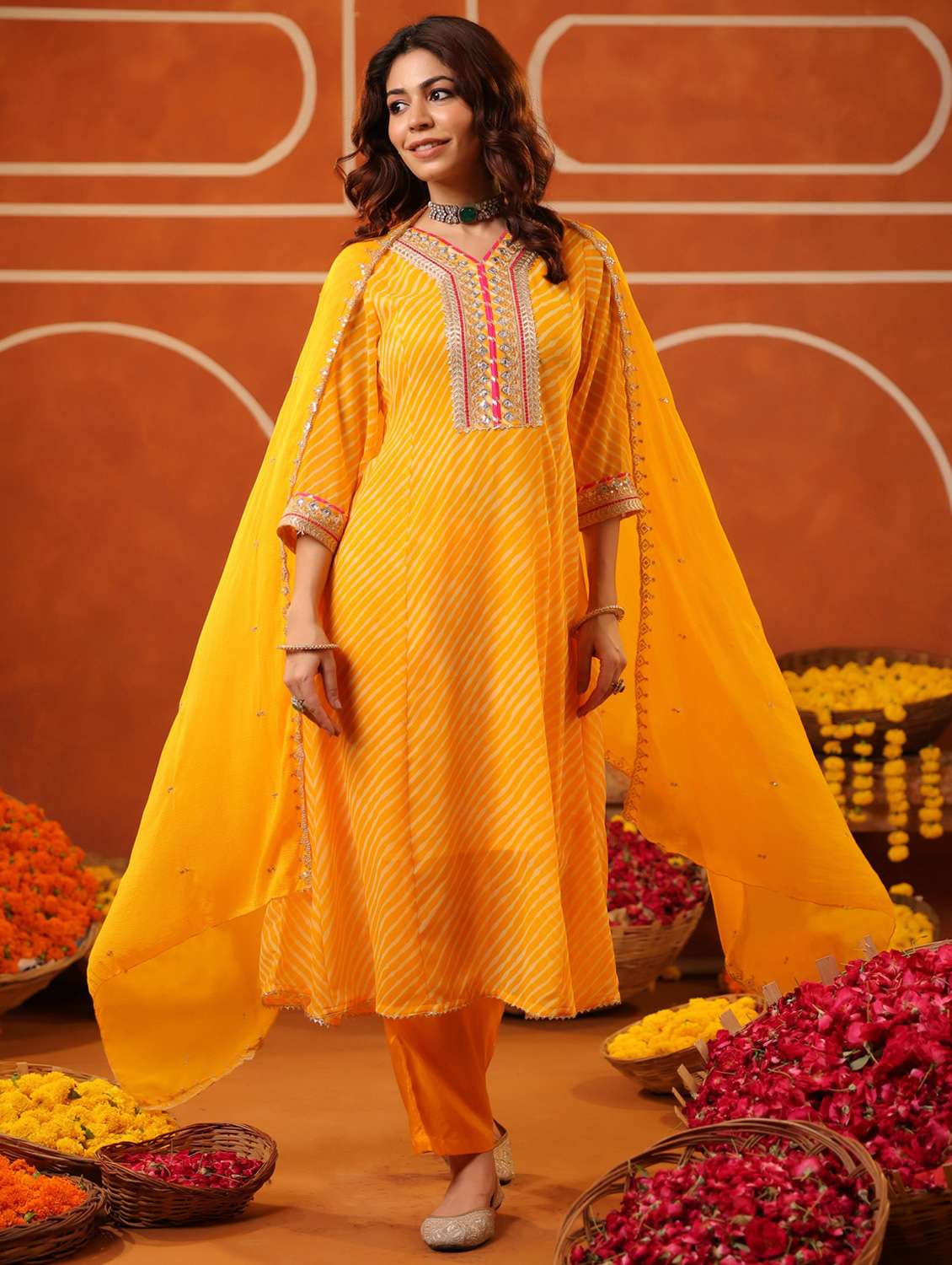 women three quarter sleeve kurta pant with dupatta set - 22062058 - Standard Image - 2