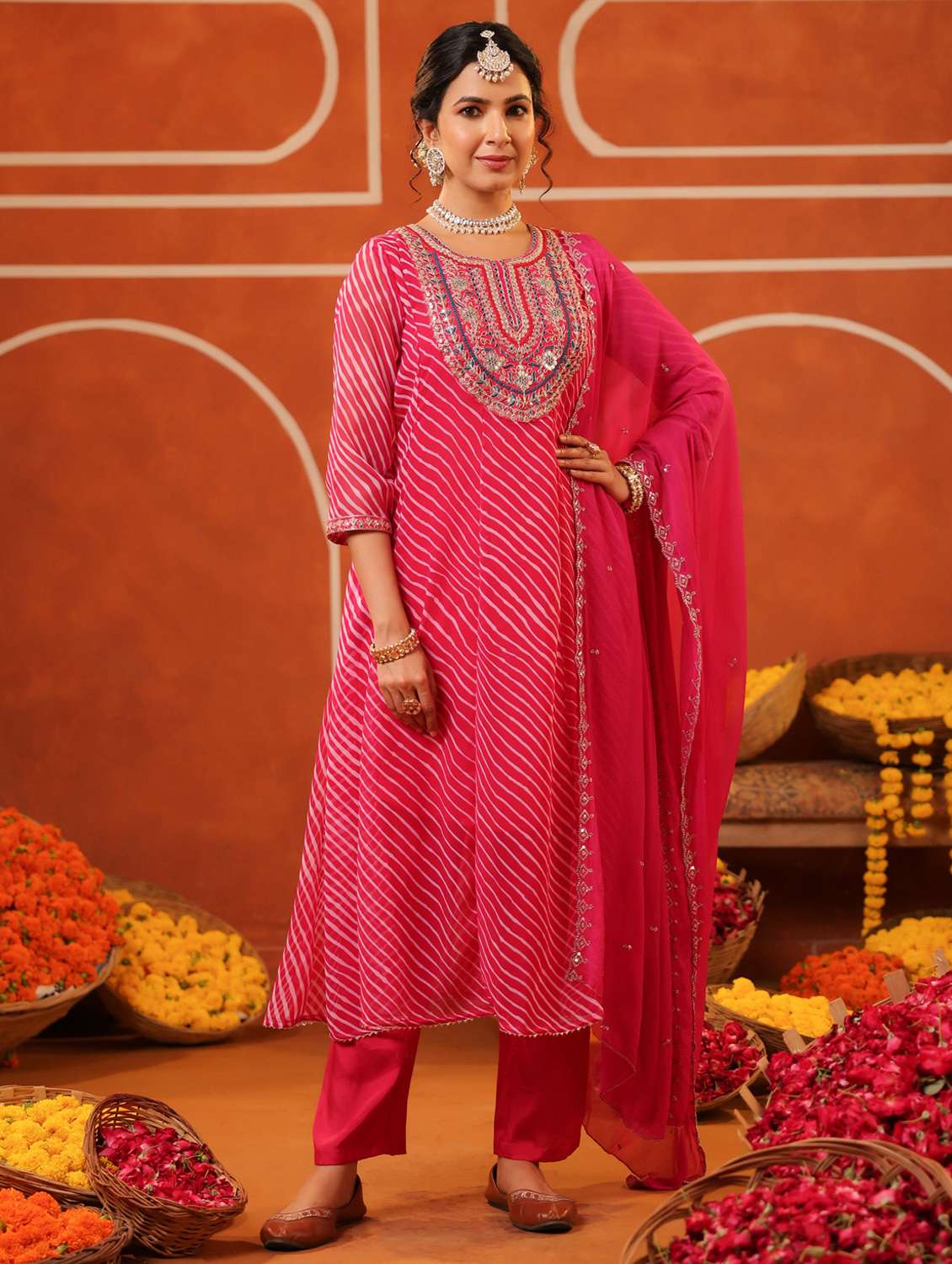 women three quarter sleeve kurta pant with dupatta set