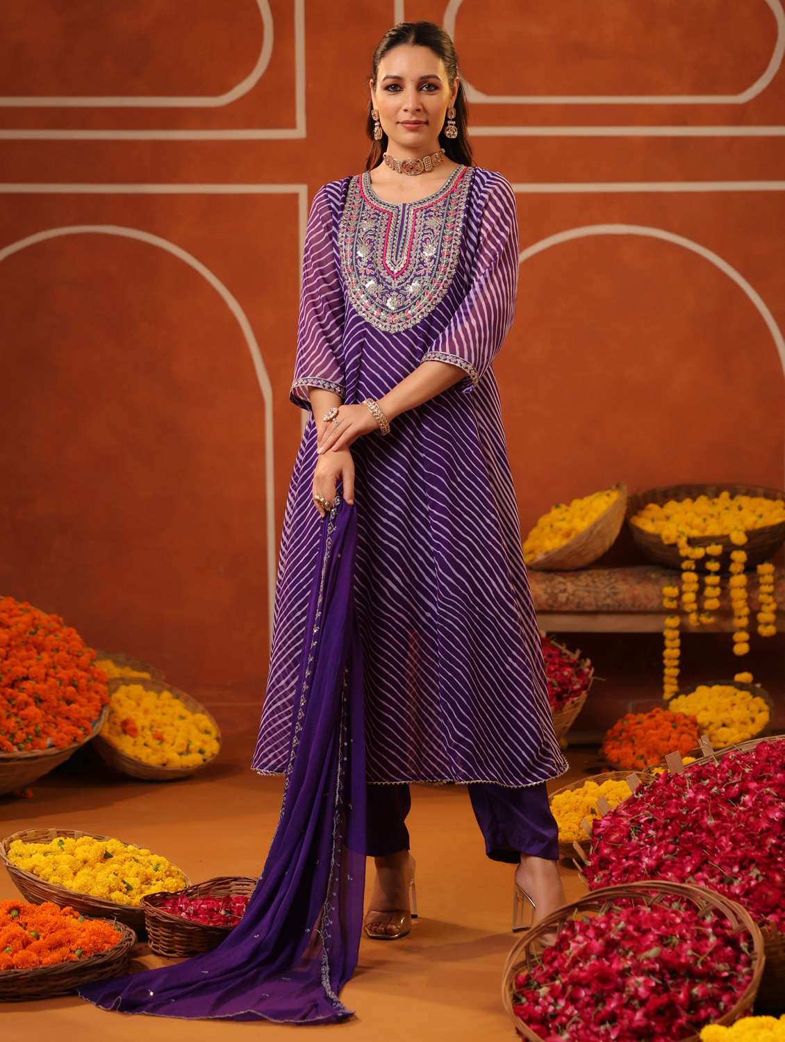 women three quarter sleeve kurta pant with dupatta set - 22062067 -  Standard Image - 2