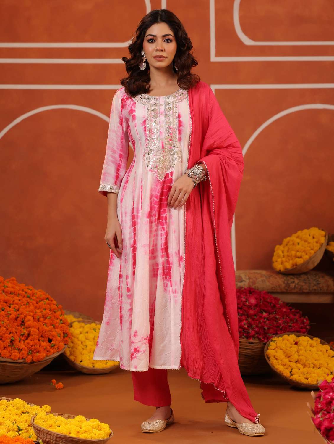 women three quarter sleeve kurta pant with dupatta set - 22062076 - Standard Image - 2