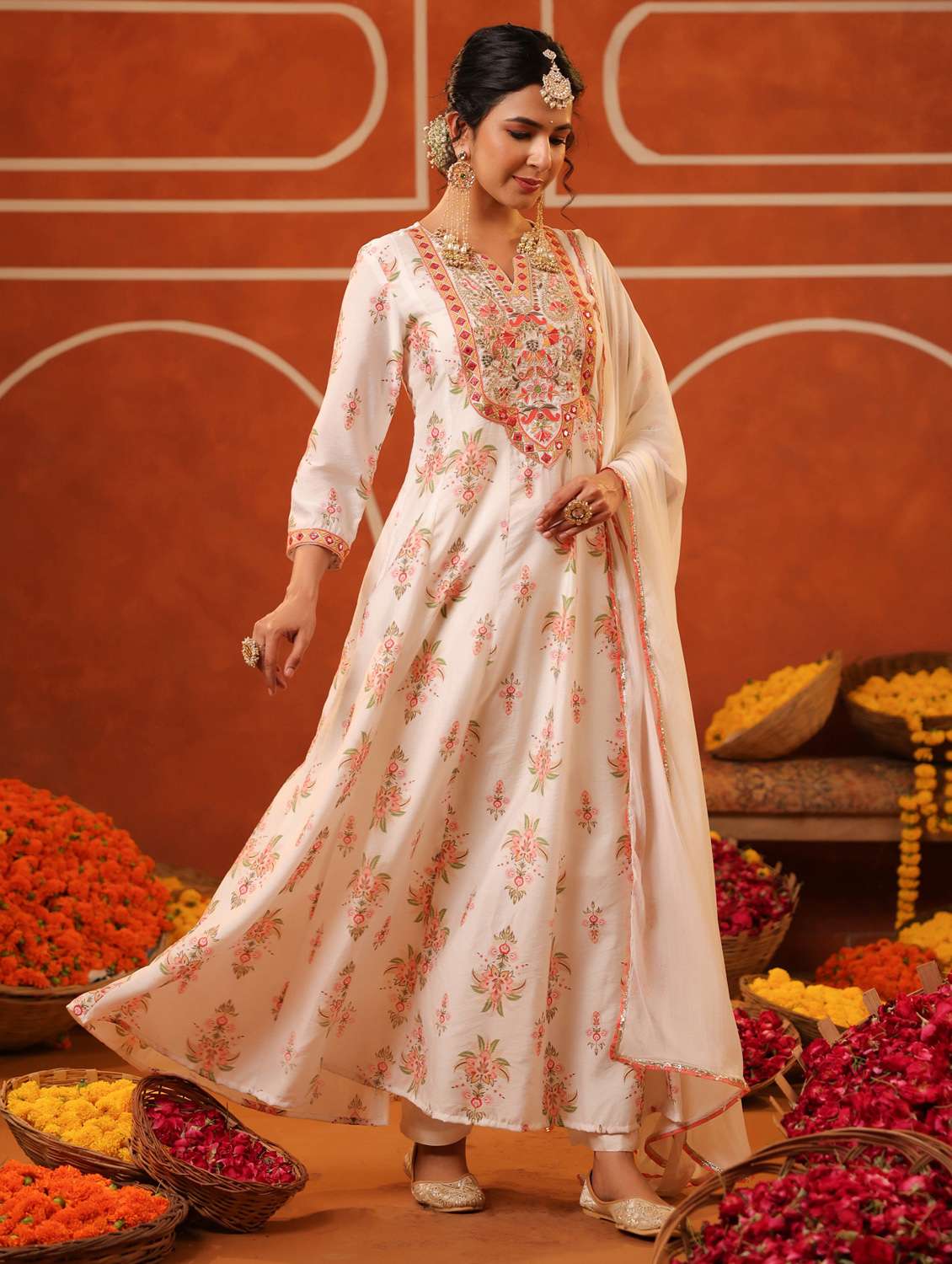 women three quarter sleeve kurta pant with dupatta set - 22062091 - Standard Image - 2
