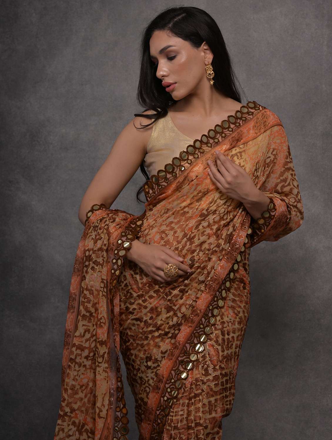 women printed casual wear saree with blouse - 22062976 -  Standard Image - 2