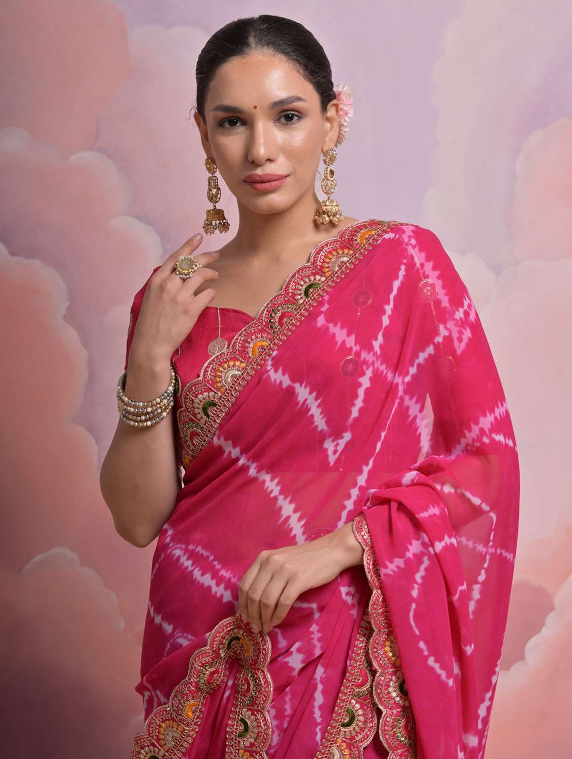 women tie & dye printed bordered saree with blouse - 22063029 - Standard Image - 2