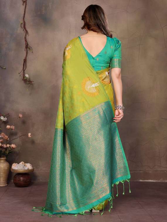 women self design banarasi saree with blouse - 22063843 -  Standard Image - 2