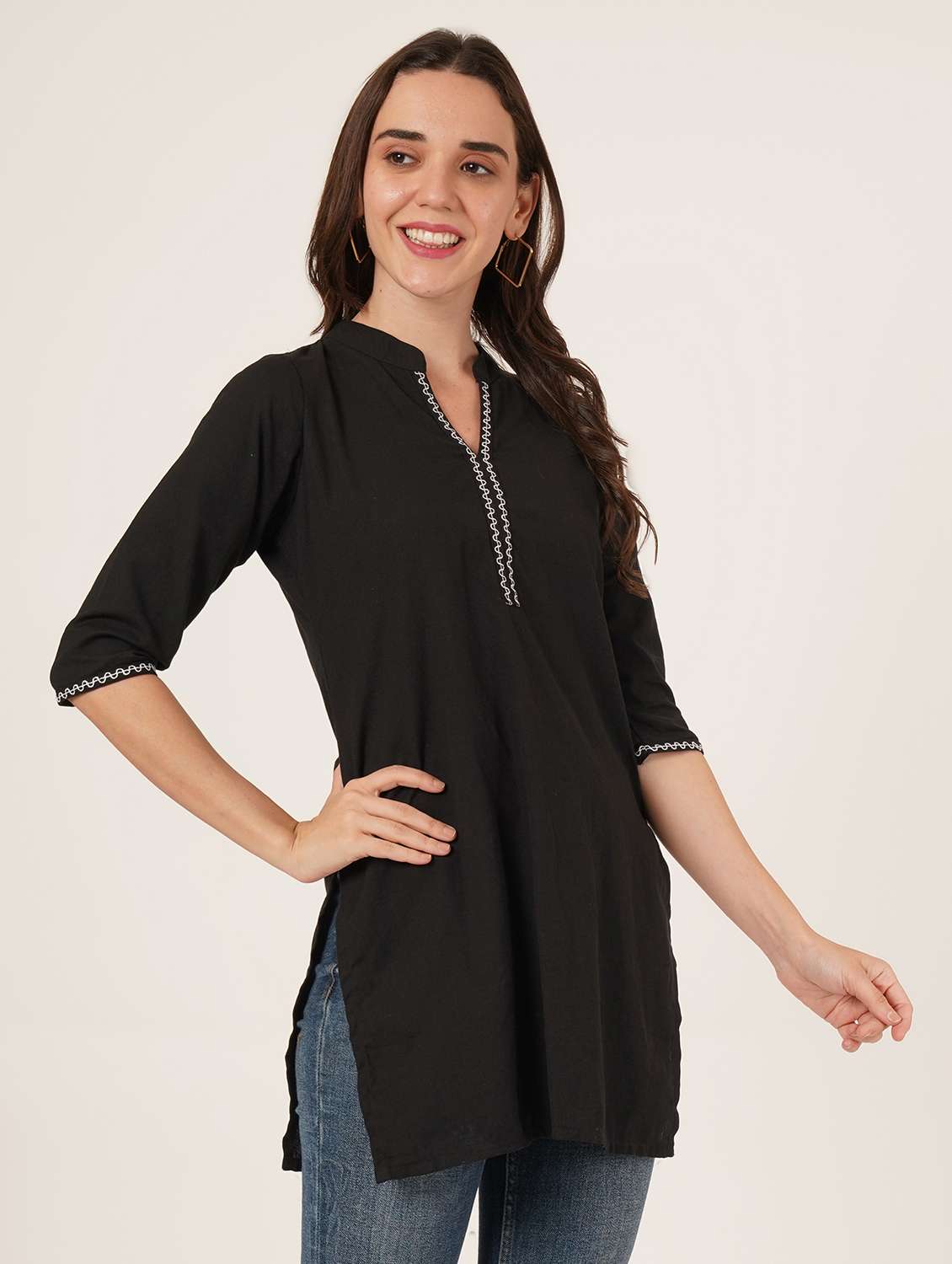 women solid three quarter sleeve straight kurti - 22065279 - Standard Image - 2