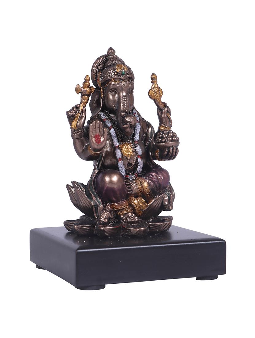 polyresin divine harmony home decor statues - 22065662 - Standard Image - 2
