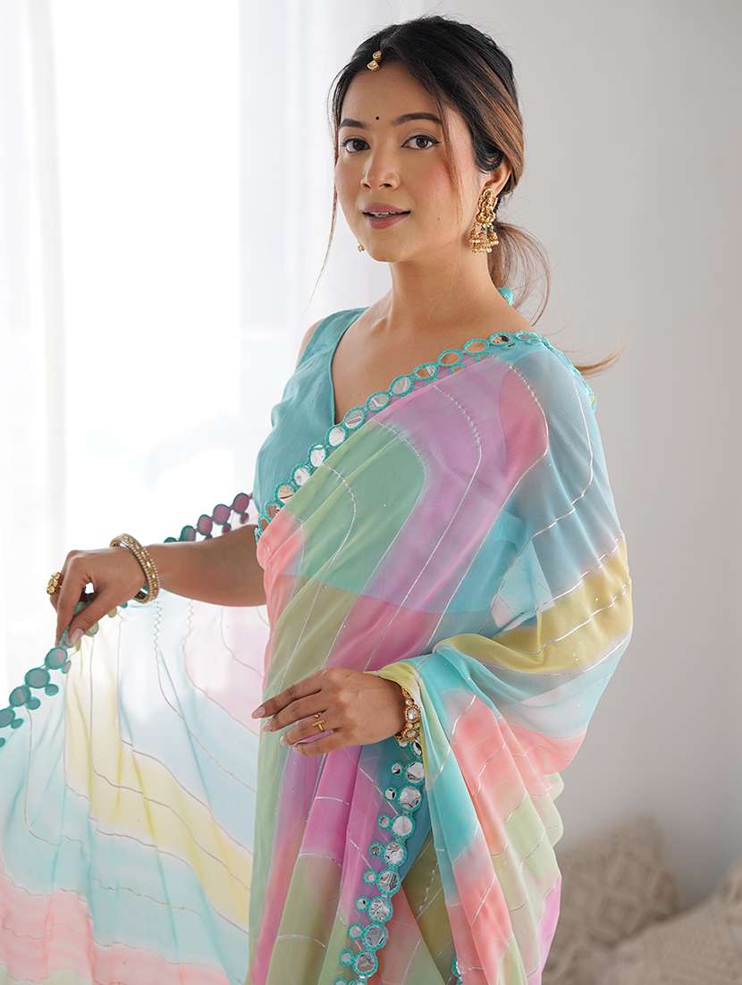 women printed casual wear saree with blouse - 22065851 - Standard Image - 2