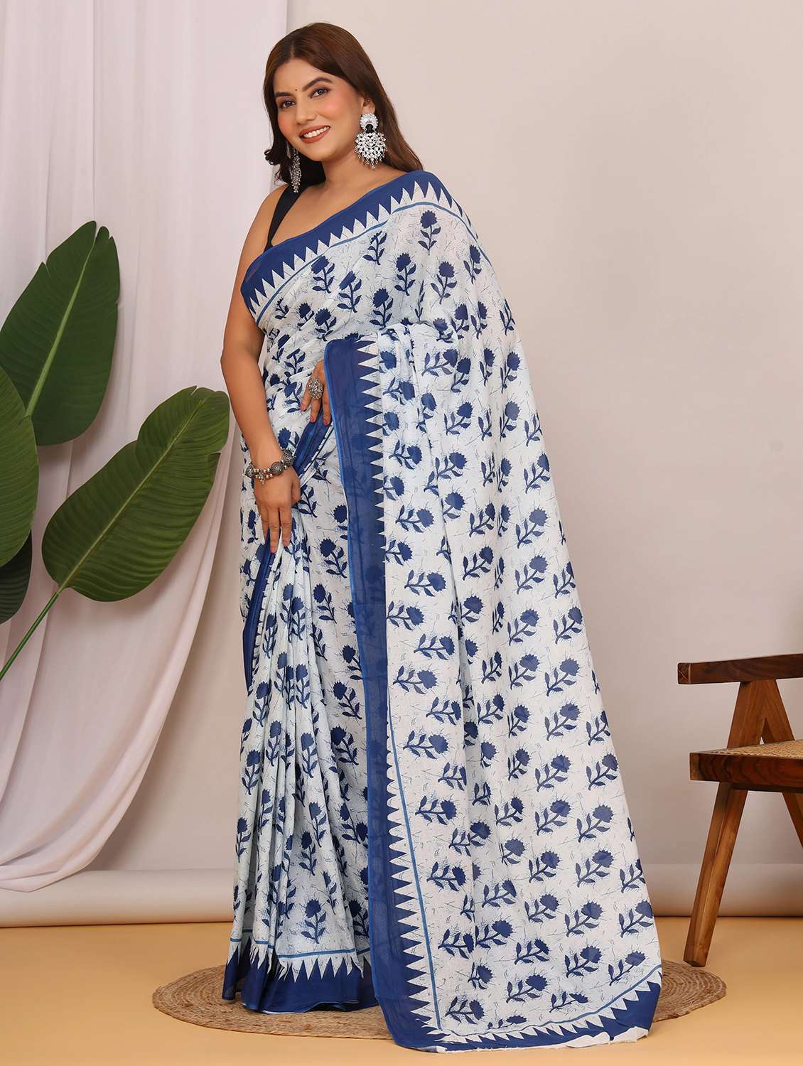 women printed casual wear saree with blouse