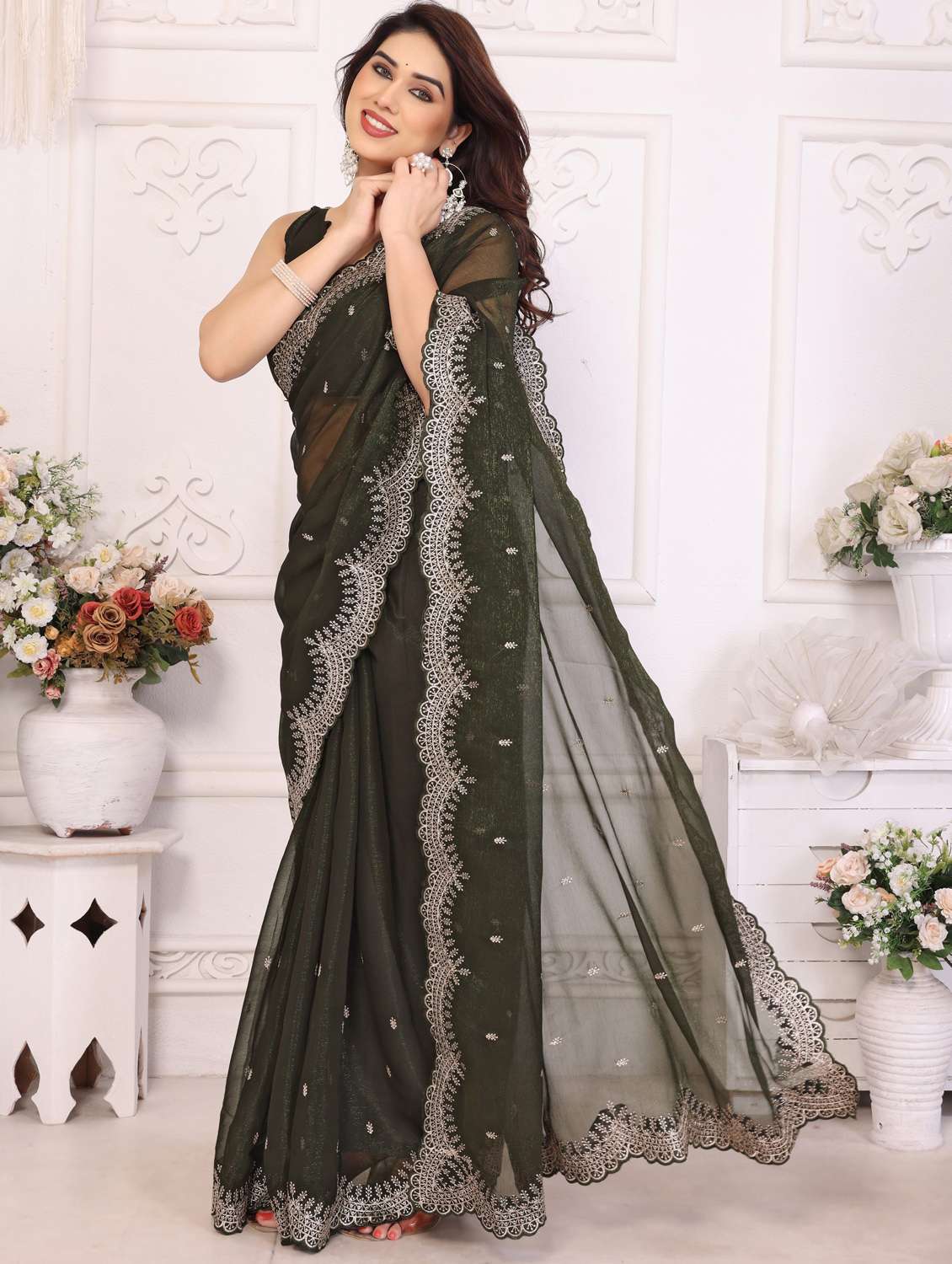 women solid with work embroidered saree with blouse - 22066152 - Standard Image - 2