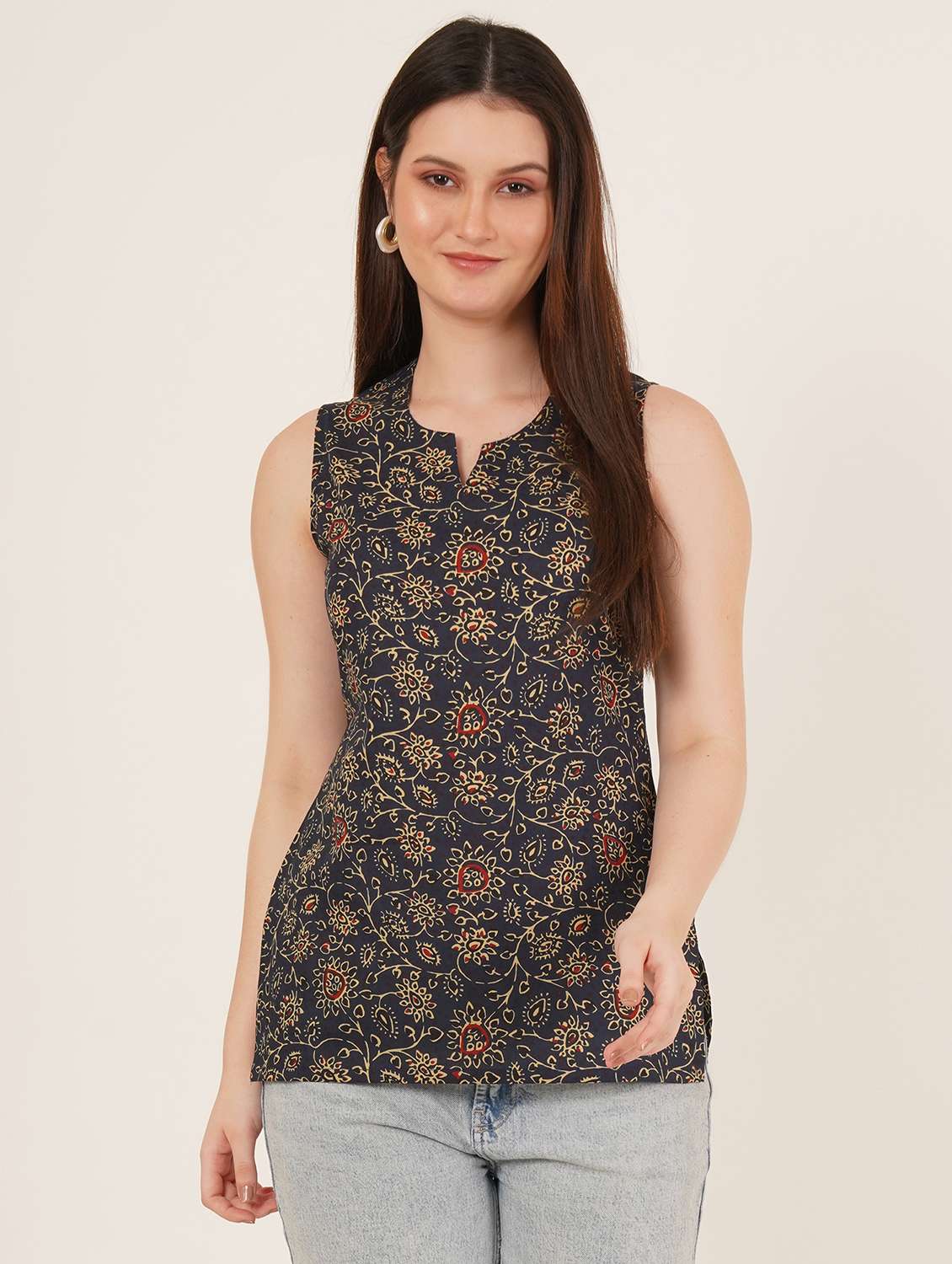women printed sleeveless straight kurti