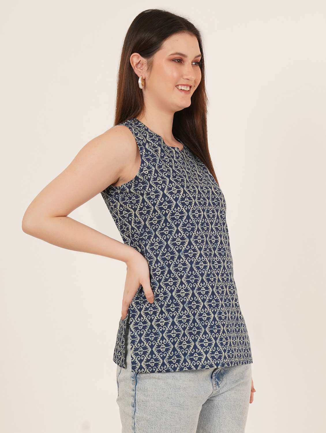 women printed sleeveless straight kurti - 22066249 -  Standard Image - 2
