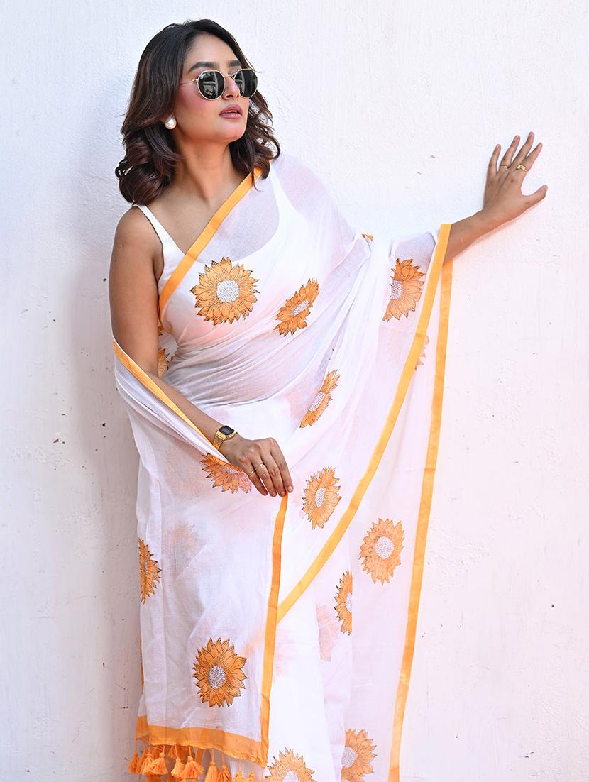 women floral printed saree with blouse - 22066304 - Standard Image - 2