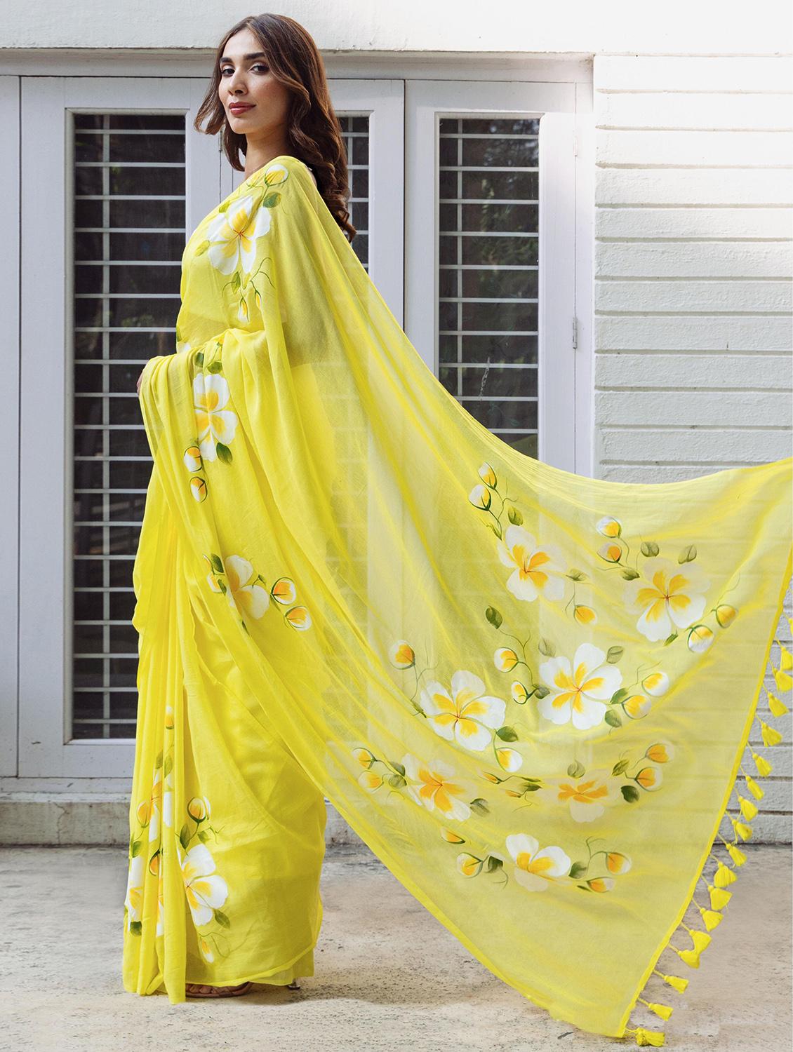 women floral printed saree with blouse - 22066305 - Standard Image - 2