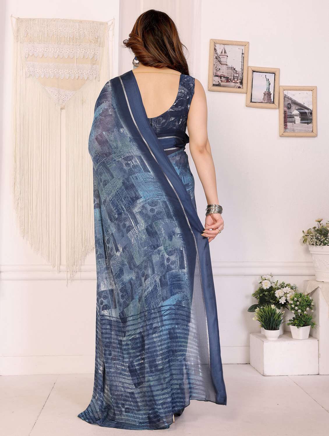 women printed casual wear saree with blouse - 22066354 -  Standard Image - 2