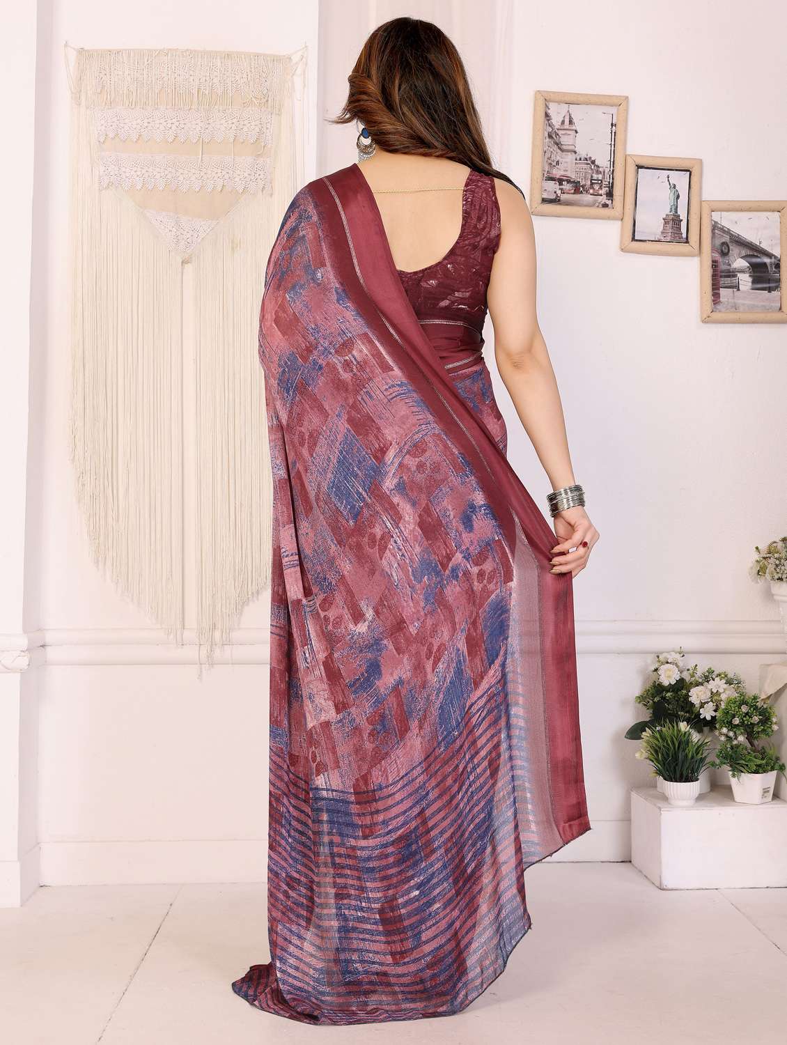 maroon silk blend printed saree with blouse - 22066356 -  Standard Image - 2